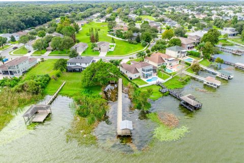 House in Winter Garden, Florida 4 bedrooms, 172.15 sq.m. № 2393582 - photo 3