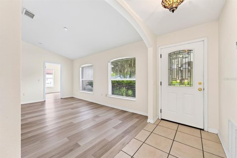House in Winter Garden, Florida 4 bedrooms, 172.15 sq.m. № 2393582 - photo 5