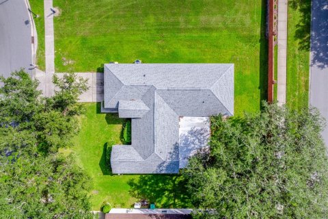 House in Winter Garden, Florida 4 bedrooms, 172.15 sq.m. № 2393582 - photo 25