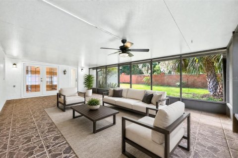 House in Winter Garden, Florida 4 bedrooms, 172.15 sq.m. № 2393582 - photo 21