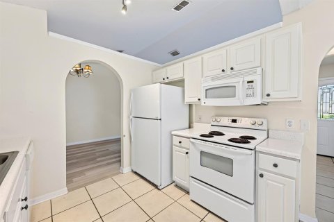 House in Winter Garden, Florida 4 bedrooms, 172.15 sq.m. № 2393582 - photo 11