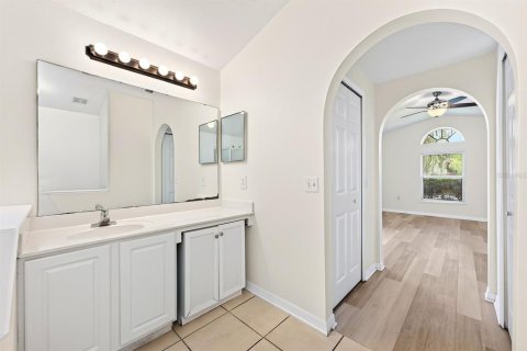 House in Winter Garden, Florida 4 bedrooms, 172.15 sq.m. № 2393582 - photo 14