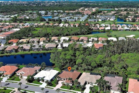 House in Venice, Florida 3 bedrooms, 282.52 sq.m. № 1902901 - photo 2