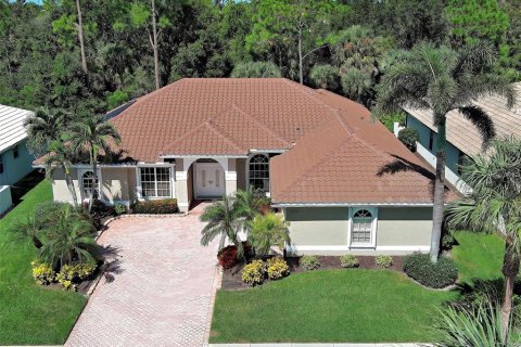 House in Venice, Florida 3 bedrooms, 282.52 sq.m. № 1902901 - photo 1
