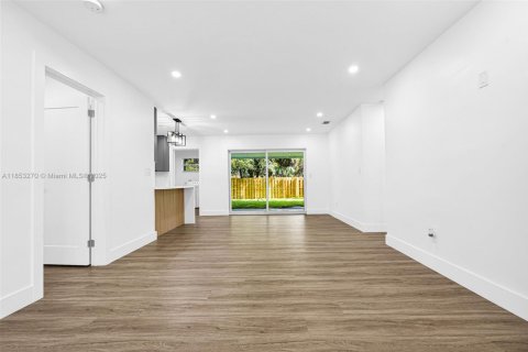 Casa en venta en Hollywood, Florida, 3 dormitorios, 113.15 m2 № 1872281 - foto 6