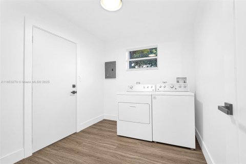 Casa en venta en Hollywood, Florida, 3 dormitorios, 113.15 m2 № 1872281 - foto 24