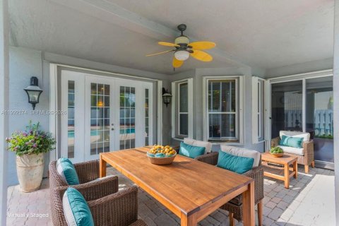 Villa ou maison à vendre à Miramar, Floride: 6 chambres, 320.14 m2 № 2056997 - photo 7