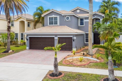 Villa ou maison à vendre à Miramar, Floride: 6 chambres, 320.14 m2 № 2056997 - photo 3