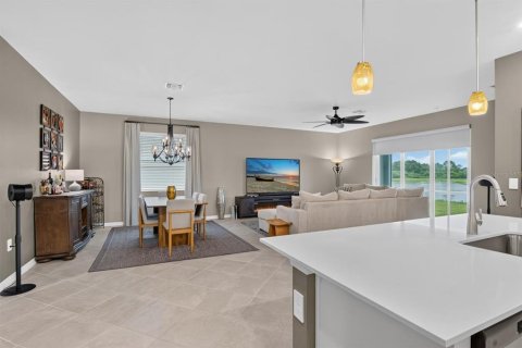 Villa ou maison à vendre à North Fort Myers, Floride: 3 chambres, 171.78 m2 № 2423770 - photo 7