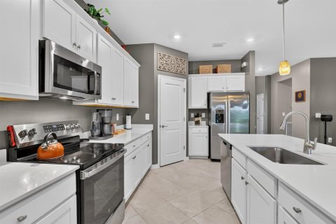 Villa ou maison à vendre à North Fort Myers, Floride: 3 chambres, 171.78 m2 № 2423770 - photo 6