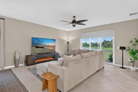 Villa ou maison à vendre à North Fort Myers, Floride: 3 chambres, 171.78 m2 № 2423770 - photo 10