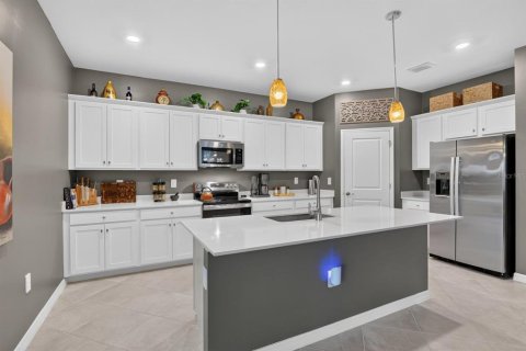 Villa ou maison à vendre à North Fort Myers, Floride: 3 chambres, 171.78 m2 № 2423770 - photo 5