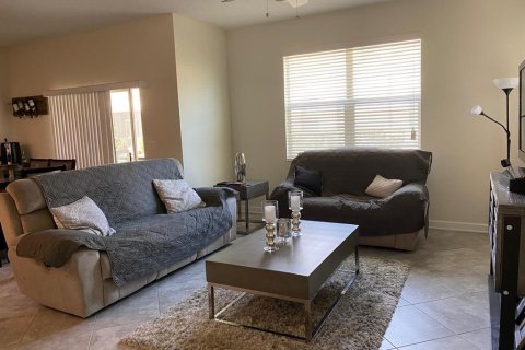 Touwnhouse à vendre à Orlando, Floride: 3 chambres, 160.63 m2 № 2280153 - photo 3
