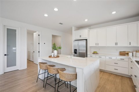 House in Orlando, Florida 3 bedrooms, 202.43 sq.m. № 2209613 - photo 14