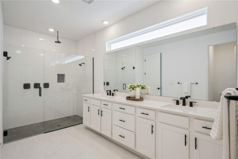 House in Orlando, Florida 3 bedrooms, 202.43 sq.m. № 2209613 - photo 8