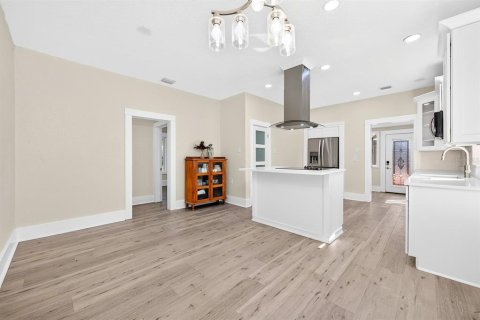 Casa en venta en Sanford, Florida, 5 dormitorios, 167.87 m2 № 2430562 - foto 14