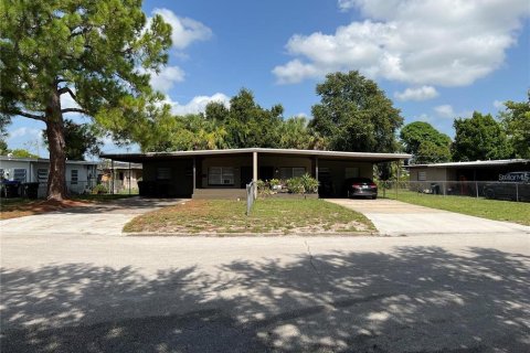 Dúplex en venta en Orlando, Florida, 4 dormitorios, 147.16 m2 № 1688240 - foto 1