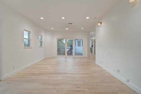 Apartamento en alquiler en Ocean Ridge, Florida, 2 dormitorios, 366.41 m2 № 2077560 - foto 7