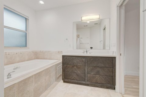 Apartamento en alquiler en Ocean Ridge, Florida, 2 dormitorios, 366.41 m2 № 2077560 - foto 17
