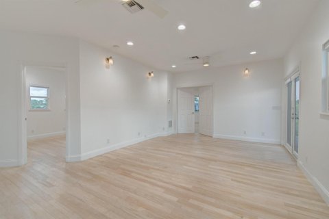 Apartamento en alquiler en Ocean Ridge, Florida, 2 dormitorios, 366.41 m2 № 2077560 - foto 8