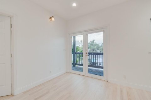 Apartamento en alquiler en Ocean Ridge, Florida, 2 dormitorios, 366.41 m2 № 2077560 - foto 5