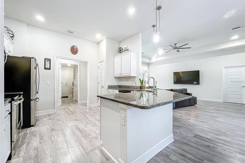 Casa en venta en Port Charlotte, Florida, 4 dormitorios, 210.7 m2 № 1796566 - foto 19