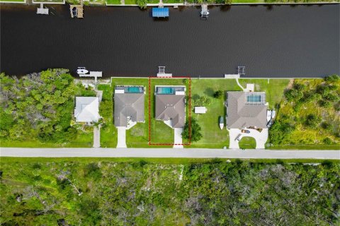 Casa en venta en Port Charlotte, Florida, 4 dormitorios, 210.7 m2 № 1796566 - foto 7