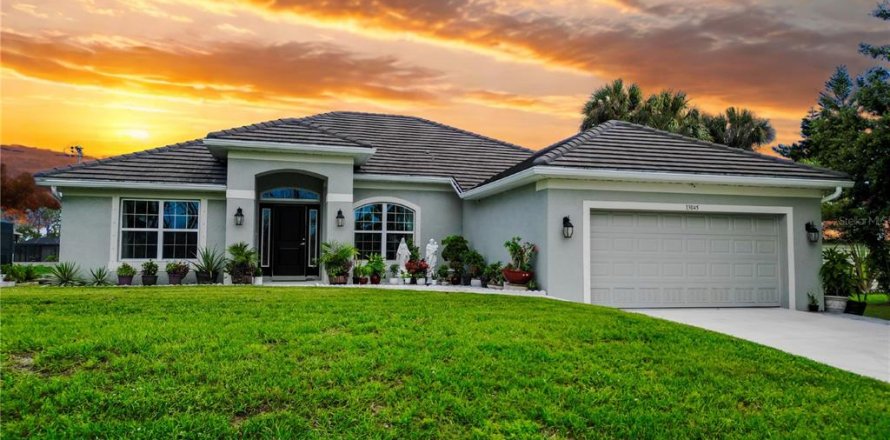Casa en Port Charlotte, Florida 4 dormitorios, 210.7 m2 № 1796566