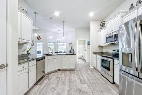 Casa en venta en Port Charlotte, Florida, 4 dormitorios, 210.7 m2 № 1796566 - foto 23