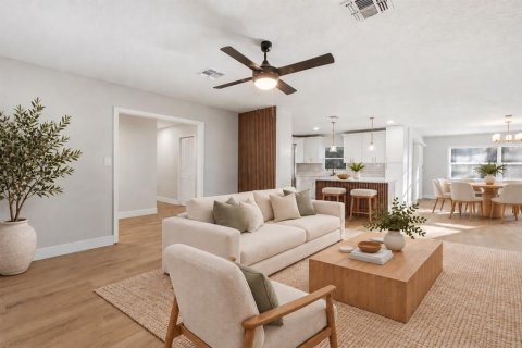 House in Orlando, Florida 4 bedrooms, 193.79 sq.m. № 2431209 - photo 6
