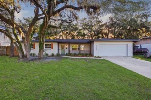House in Orlando, Florida 4 bedrooms, 193.79 sq.m. № 2431209