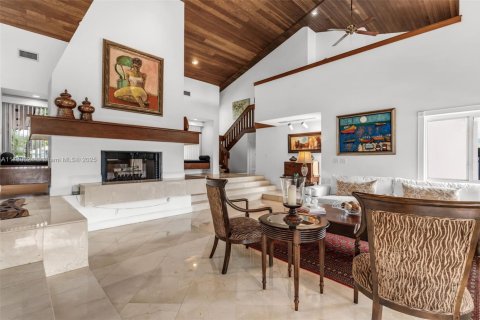 Villa ou maison à vendre à Miami, Floride: 6 chambres, 475.29 m2 № 1480762 - photo 7