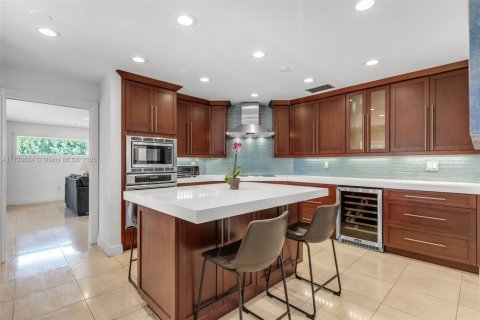 Villa ou maison à vendre à Miami, Floride: 6 chambres, 475.29 m2 № 1480762 - photo 9