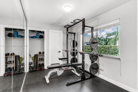 Villa ou maison à vendre à Miami, Floride: 6 chambres, 475.29 m2 № 1480762 - photo 21