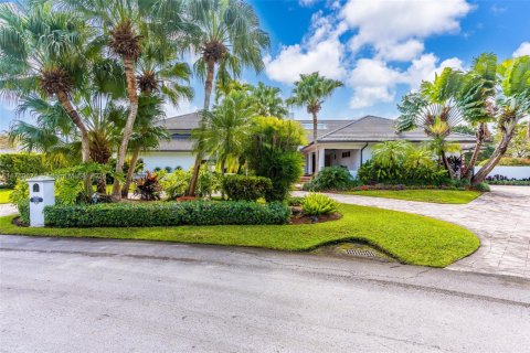 Villa ou maison à vendre à Miami, Floride: 6 chambres, 475.29 m2 № 1480762 - photo 2