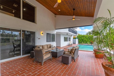 Villa ou maison à vendre à Miami, Floride: 6 chambres, 475.29 m2 № 1480762 - photo 5