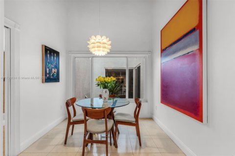 Villa ou maison à vendre à Miami, Floride: 6 chambres, 475.29 m2 № 1480762 - photo 10