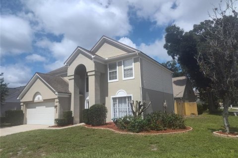 House in Lake Mary, Florida 4 bedrooms, 198.81 sq.m. № 2391313 - photo 3