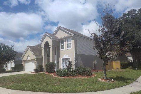 House in Lake Mary, Florida 4 bedrooms, 198.81 sq.m. № 2391313 - photo 2