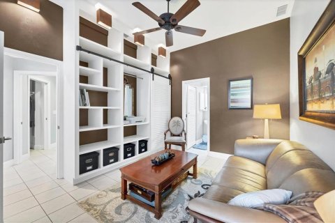Townhouse in Sarasota, Florida 2 bedrooms, 144.37 sq.m. № 2167733 - photo 7