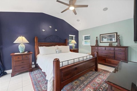 Townhouse in Sarasota, Florida 2 bedrooms, 144.37 sq.m. № 2167733 - photo 12