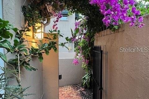 Townhouse in Sarasota, Florida 2 bedrooms, 144.37 sq.m. № 2167733 - photo 29