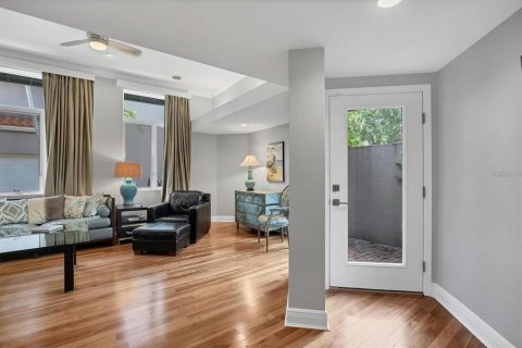 Townhouse in Sarasota, Florida 2 bedrooms, 144.37 sq.m. № 2167733 - photo 26