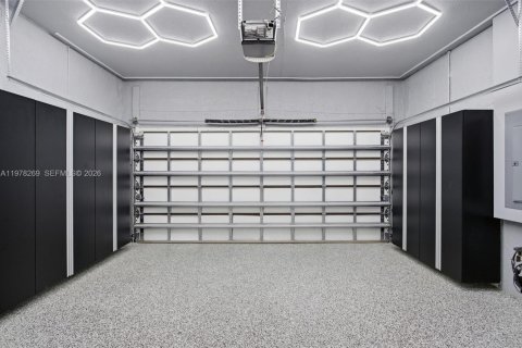 Купить виллу или дом в Майами-Лейкс, Флорида 5 спален, 283.35м2, № 2045885 - фото 29