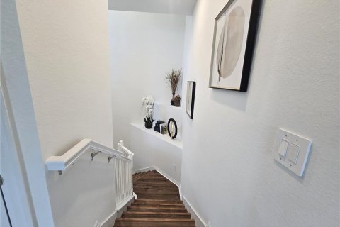 Townhouse in Bradenton, Florida 3 bedrooms, 196.02 sq.m. № 2167040 - photo 12