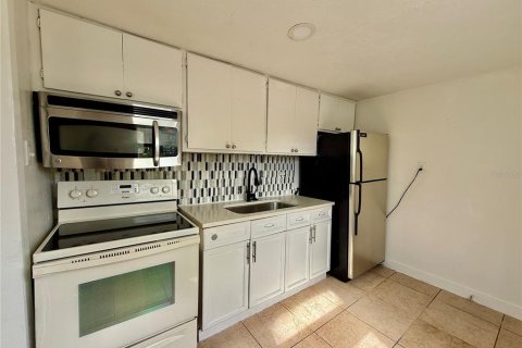 Villa ou maison à louer à Orlando, Floride: 2 chambres, 73.95 m2 № 1906872 - photo 4