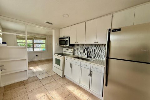 Villa ou maison à louer à Orlando, Floride: 2 chambres, 73.95 m2 № 1906872 - photo 5
