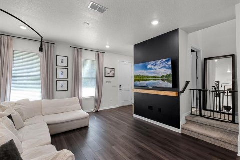 Townhouse in Oakland, Florida 2 bedrooms, 136.75 sq.m. № 1914144 - photo 4