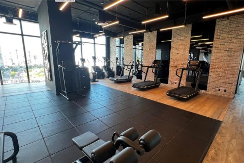 Condominio en venta en Miami, Florida, 1 dormitorio, 41.06 m2 № 2000050 - foto 6