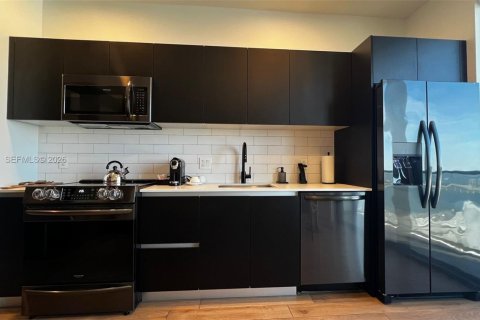 Condominio en venta en Miami, Florida, 1 dormitorio, 41.06 m2 № 2000050 - foto 1